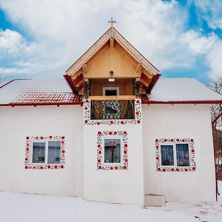Casuta Cu Flori Hotel Vilcele  Luaran gambar