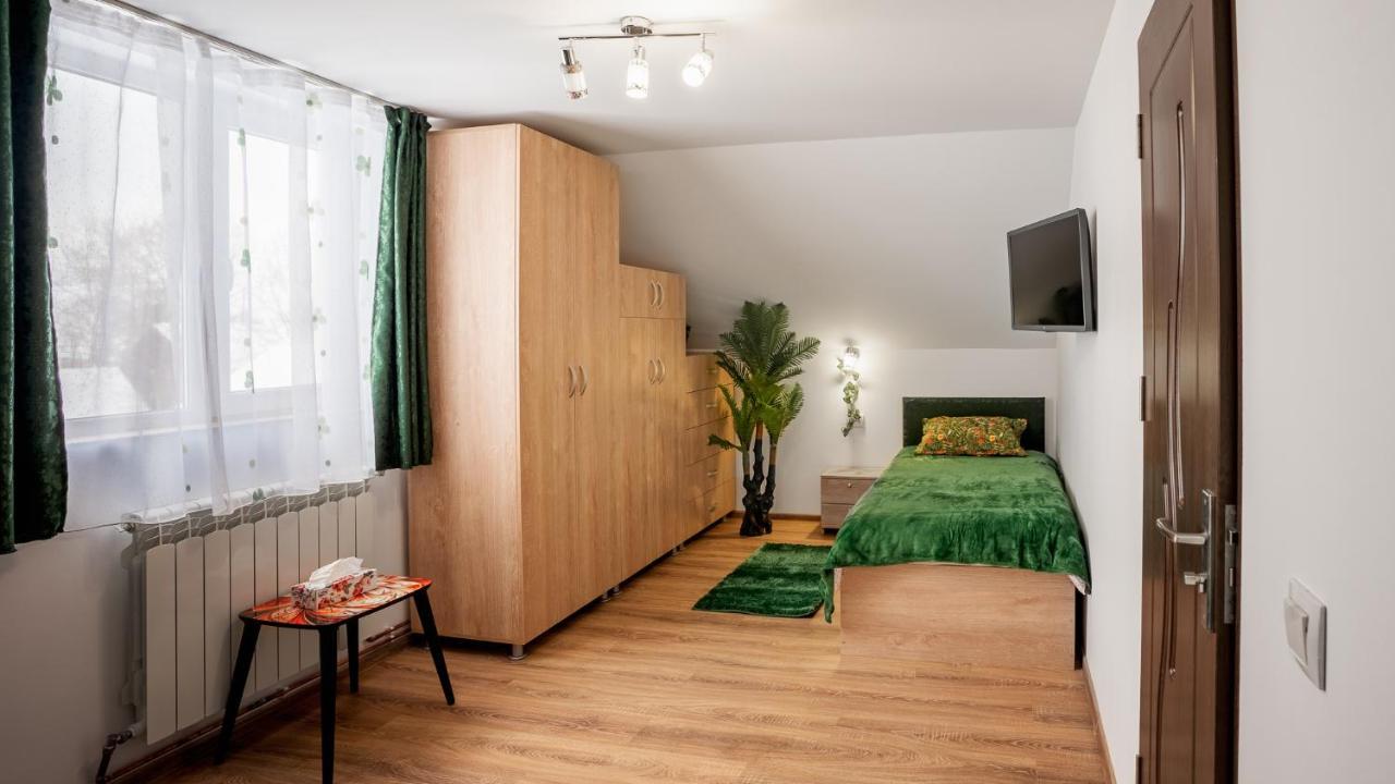 Casuta Cu Flori Hotel Vilcele  Luaran gambar
